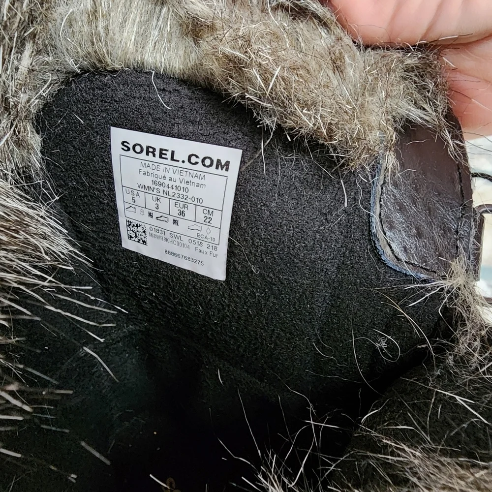 Sorel Torino  II Waterproof Winter Boot Faux Fur Cuff Lace Front Black Size 5 - Picture 3 of 16